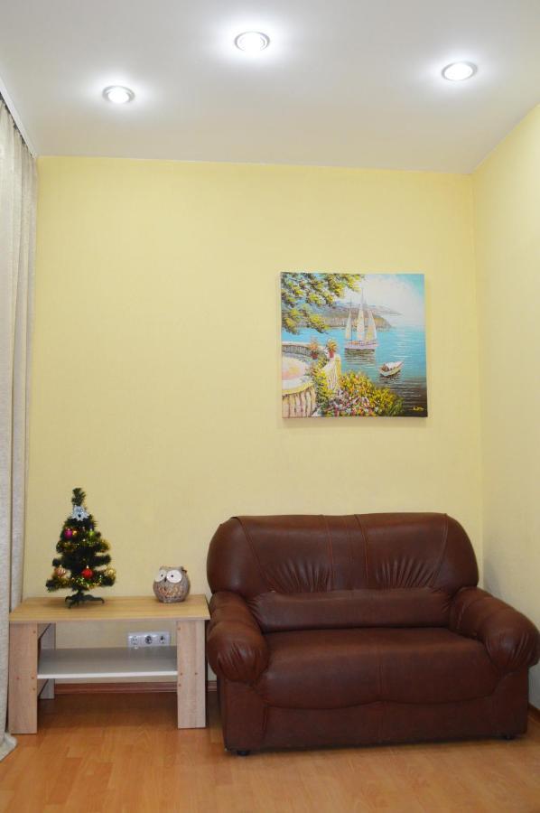 Owl Home Odessa Cozy Spacious Apartment In A Quiet Center Between Deribasovskaya And Privoz Esterno foto