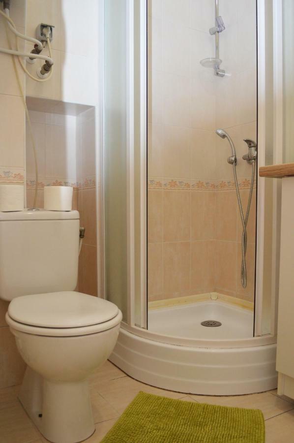Owl Home Odessa Cozy Spacious Apartment In A Quiet Center Between Deribasovskaya And Privoz Esterno foto