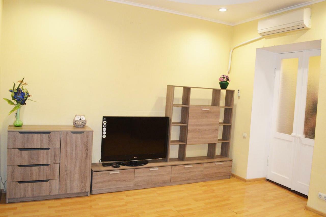 Owl Home Odessa Cozy Spacious Apartment In A Quiet Center Between Deribasovskaya And Privoz Esterno foto