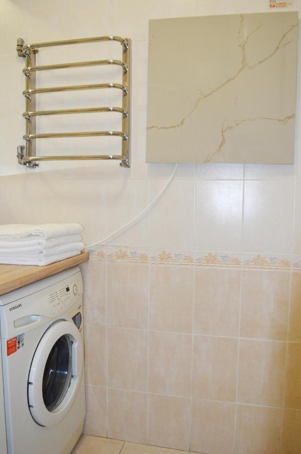 Owl Home Odessa Cozy Spacious Apartment In A Quiet Center Between Deribasovskaya And Privoz Esterno foto